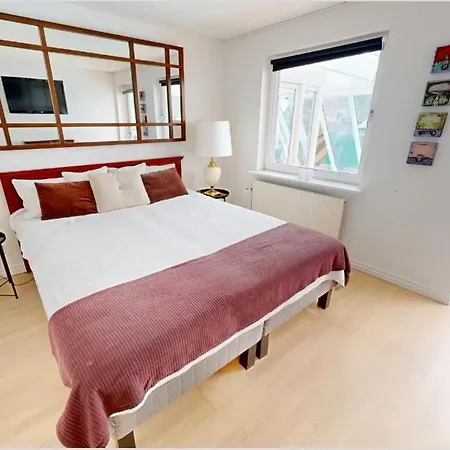 Apartment Charmerende 4br Med Pool Og Have Vodskov